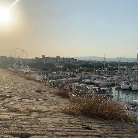 Escapade Antiboise Avec Parking Inclus 앙티브