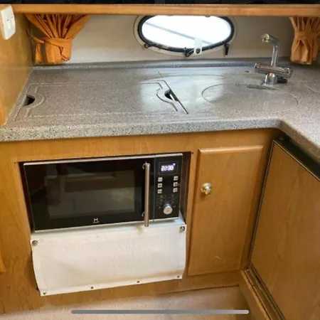 보트호텔 Escapade Antiboise Avec Parking Inclus