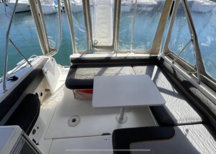 Escapade Antiboise Avec Parking Inclus Antibes